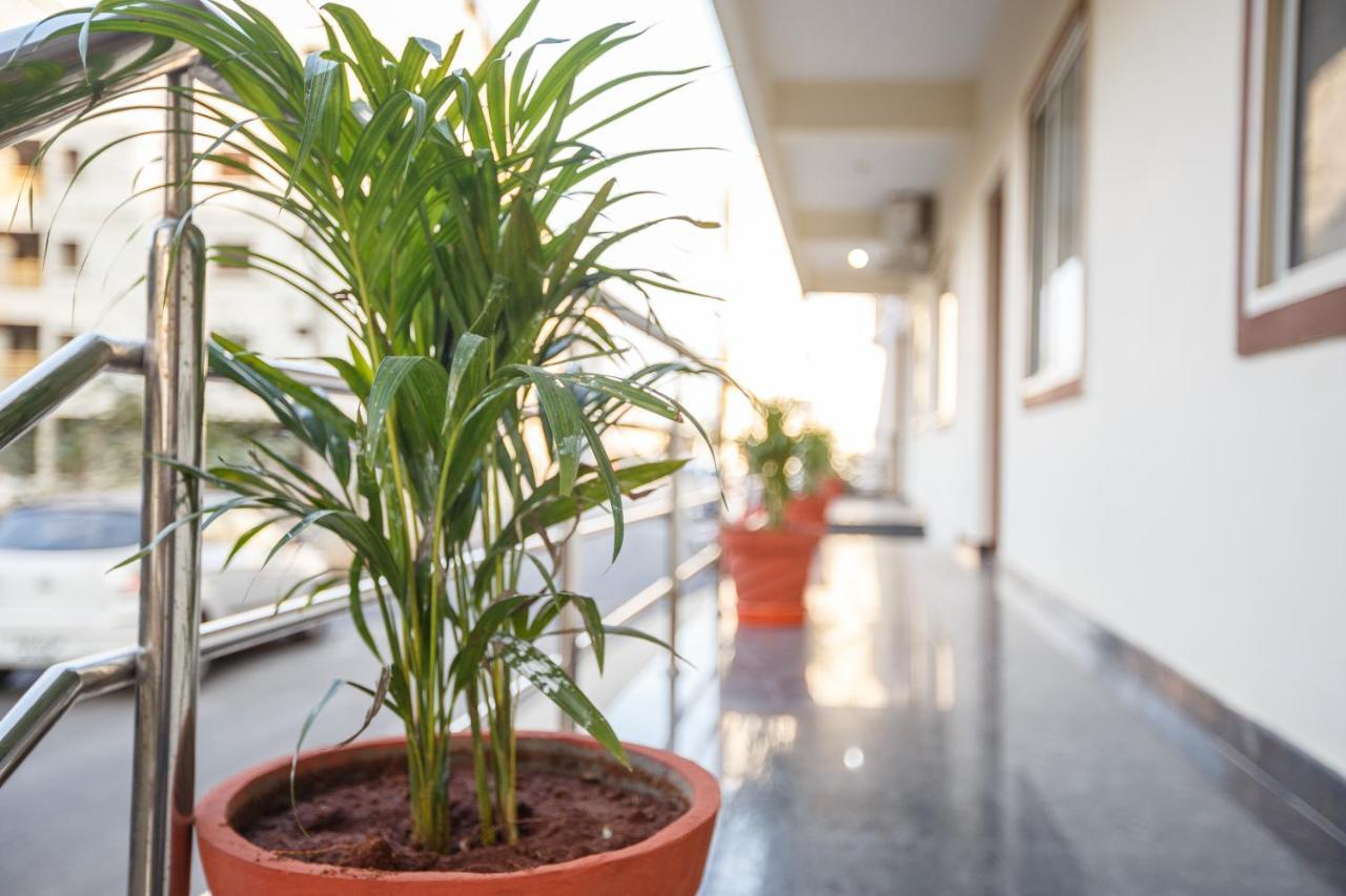 Misty Meridian Serviced Apartments Bengaluru Kültér fotó